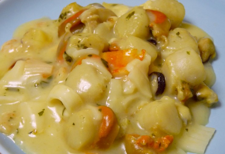 Cuisiner un gratin aux noix de Saint Jacques / crevettes à la cocotte